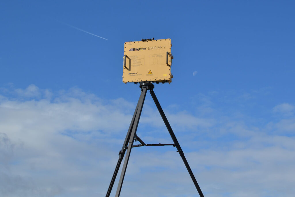 blighter-b202-mk-2-ground-surveillance-radar-on-tripod-light-stone-rear-view