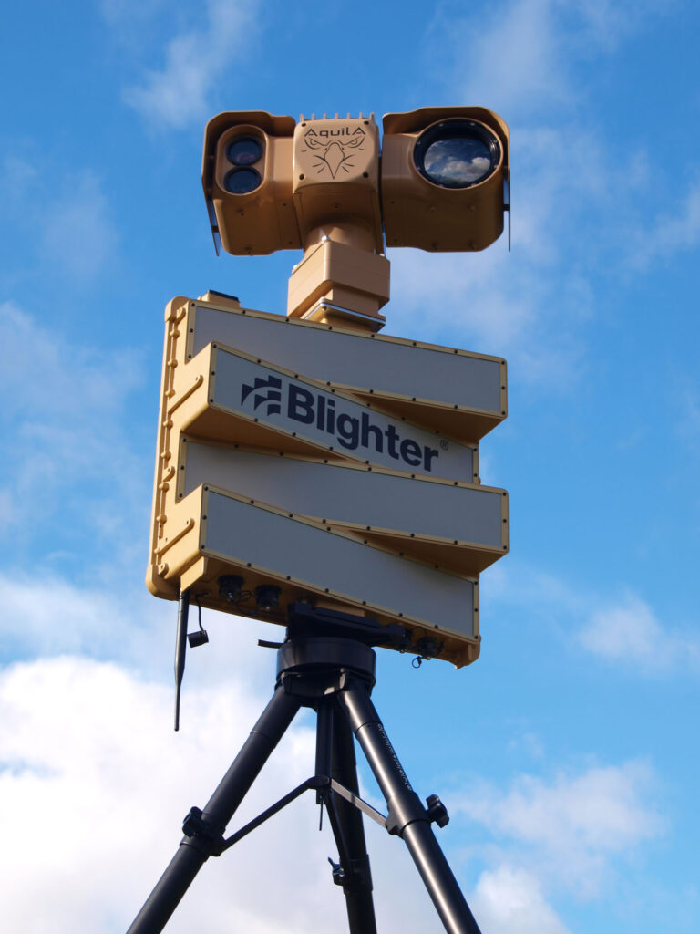 blighter-b202-mk-2-radar-with-liteye-aquila-camera-for-vip-protection