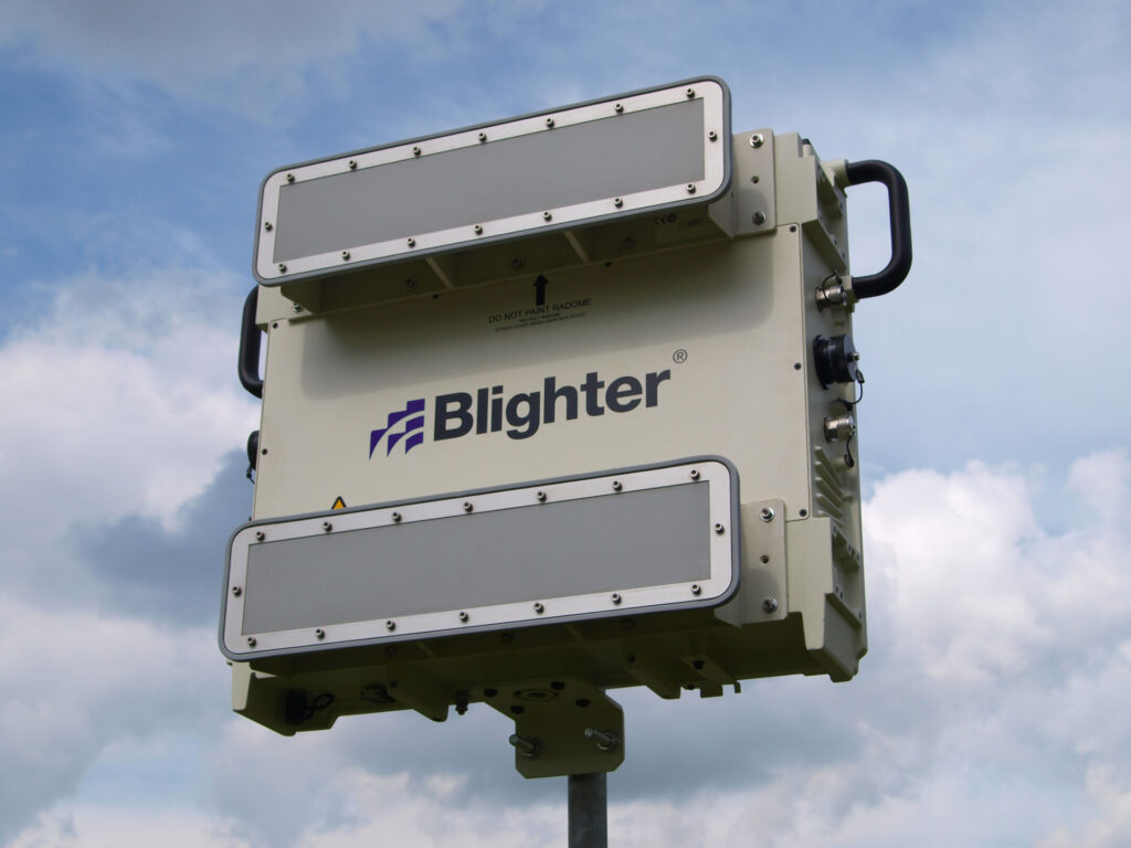 blighter-b402-sp-e-scan-radar-with-w20s-antennas